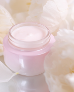 Skin-brightening-lotus-lotion-moisturiser-for-dry-skin